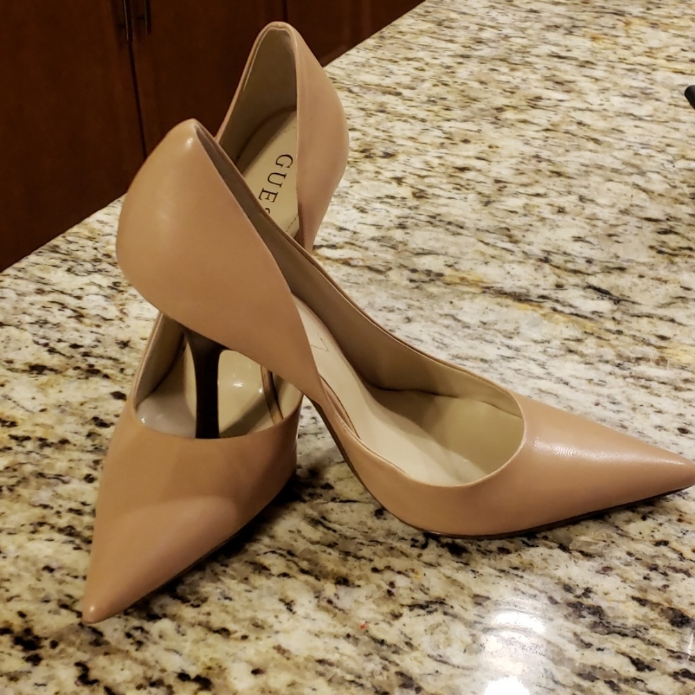 Tan Guess Heels - Picture 4 of 4